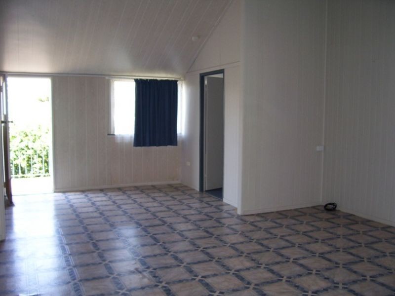 3 Bridge Street, Gayndah QLD 4625