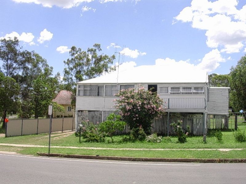 3 Bridge Street, Gayndah QLD 4625
