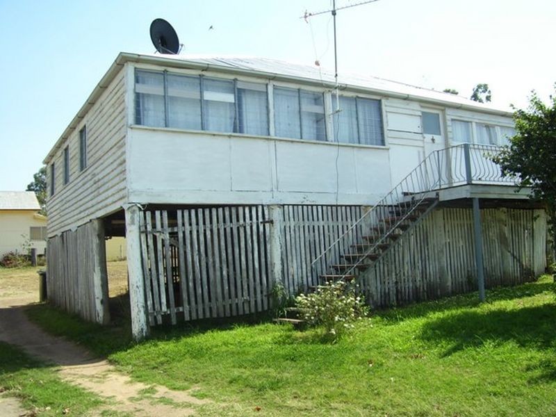 3 Bridge Street, Gayndah QLD 4625