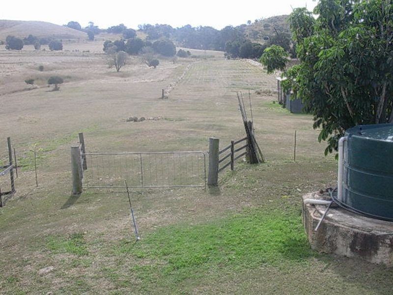 235 Wilson Valley Road, Coalstoun Lakes QLD 4621