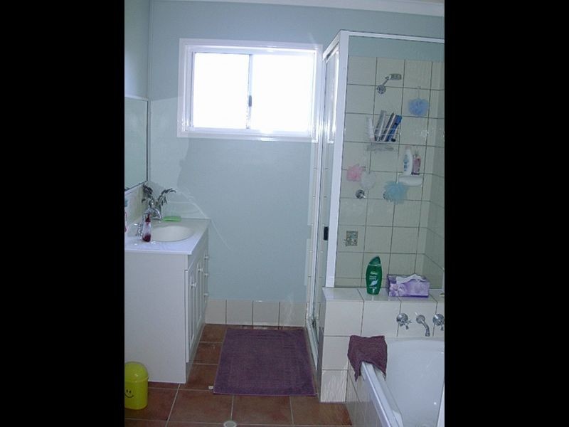 8 Cullen Avenue, Gayndah QLD 4625