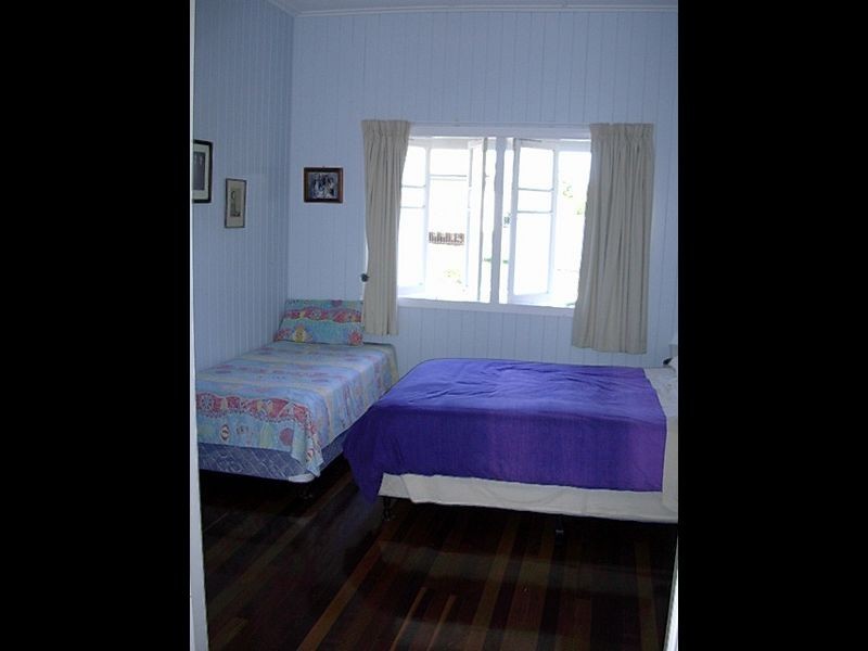 8 Cullen Avenue, Gayndah QLD 4625