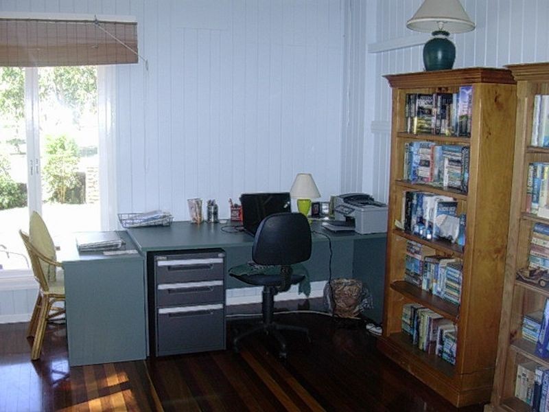 8 Cullen Avenue, Gayndah QLD 4625