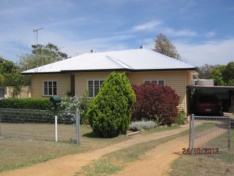 9 Station Street, Gayndah QLD 4625