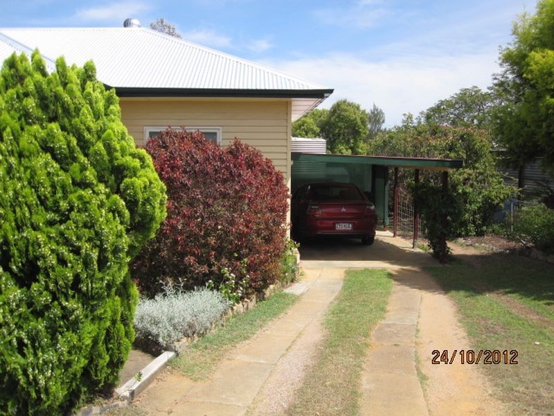 9 Station Street, Gayndah QLD 4625