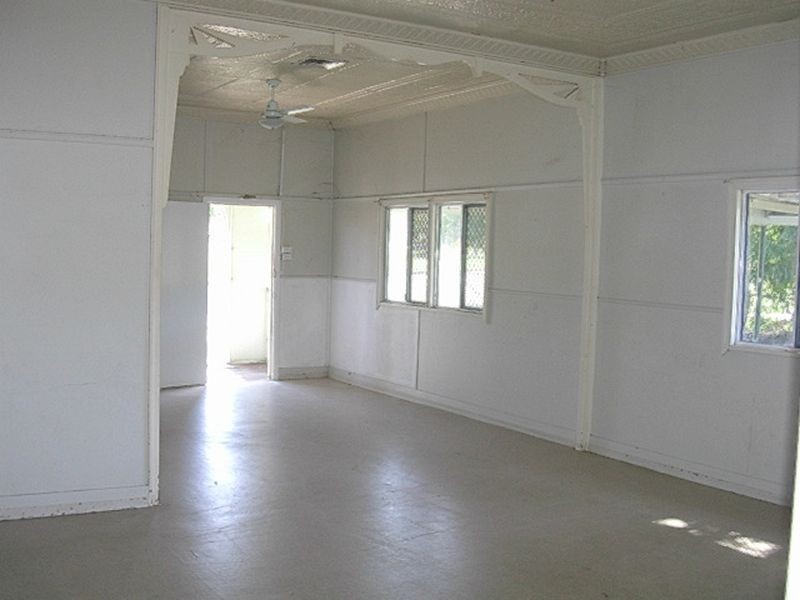 8 Bridge Street, Gayndah QLD 4625