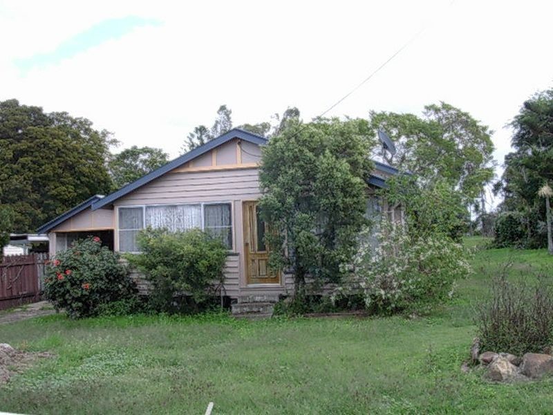15 Bridge Street, Gayndah QLD 4625