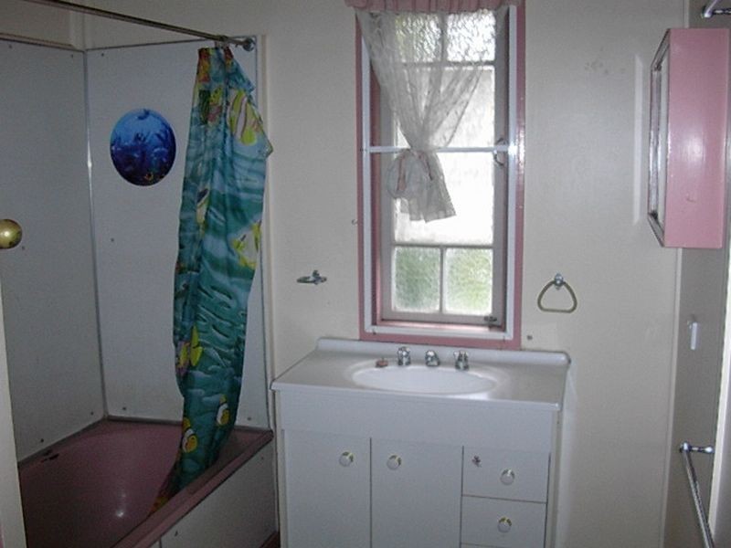 15 Bridge Street, Gayndah QLD 4625