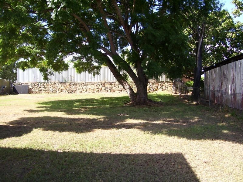 75 Fielding Street, Gayndah QLD 4625