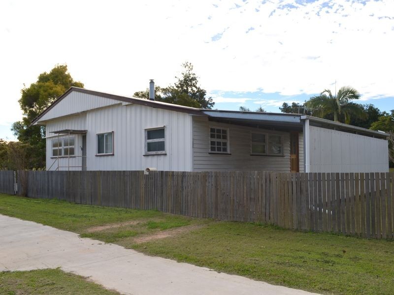 14 Queen St, Gayndah QLD 4625