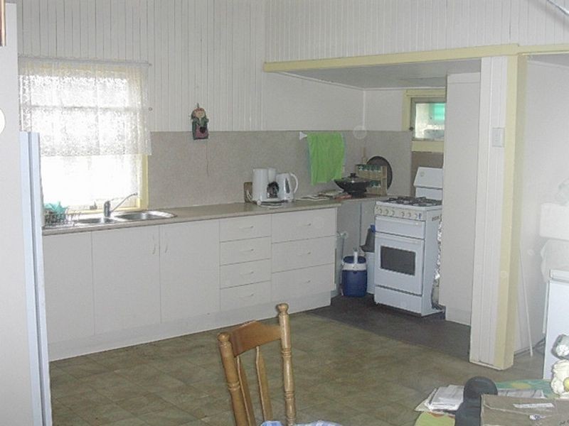 2 Perry Street, Mundubbera QLD 4626