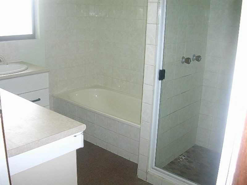 235 Wilson Valley Road, Coalstoun Lakes QLD 4621