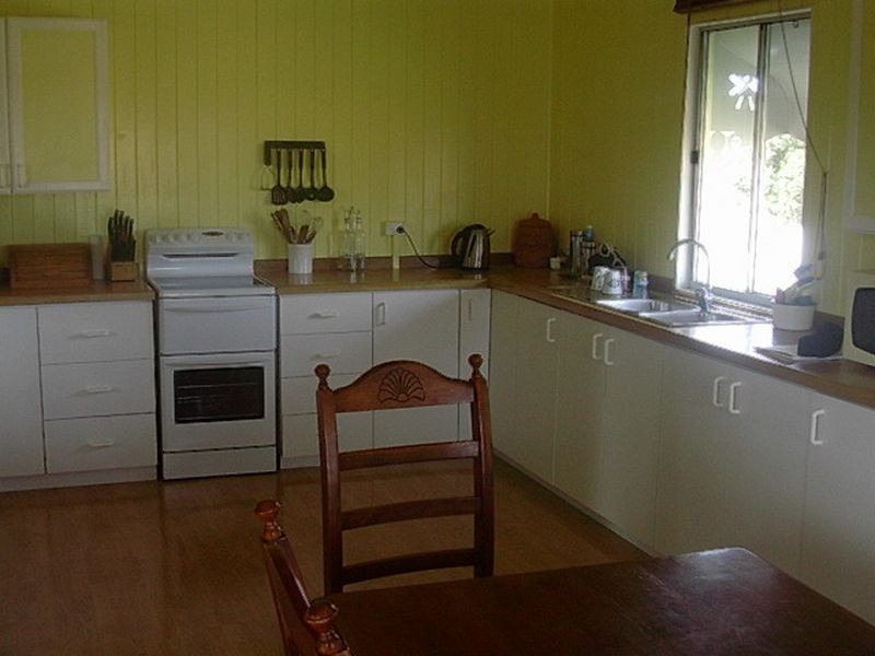 235 Wilson Valley Road, Coalstoun Lakes QLD 4621