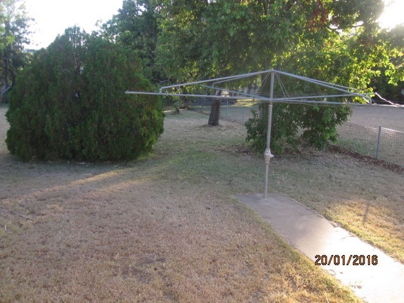 8 Carey Street, Gayndah QLD 4625