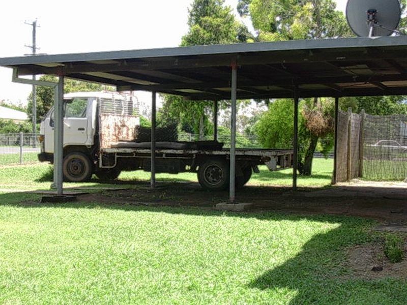 90-92 Capper Street, Gayndah QLD 4625