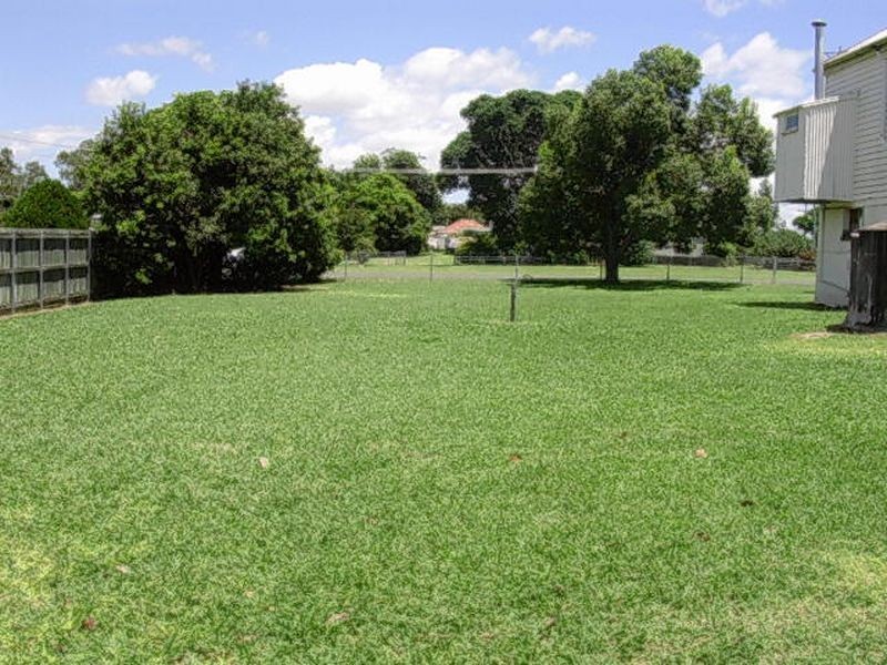 90-92 Capper Street, Gayndah QLD 4625