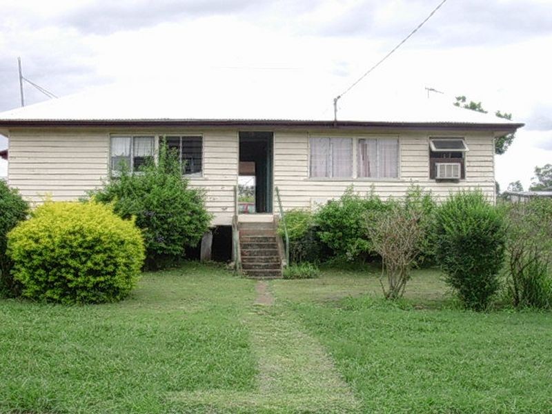 6 Gertrude Street, Gayndah QLD 4625