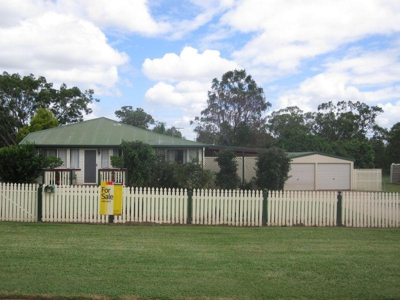 64 Barrow Street, Gayndah QLD 4625