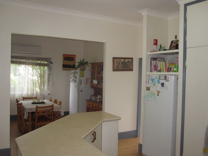 64 Barrow Street, Gayndah QLD 4625