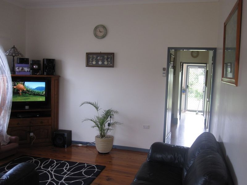 64 Barrow Street, Gayndah QLD 4625