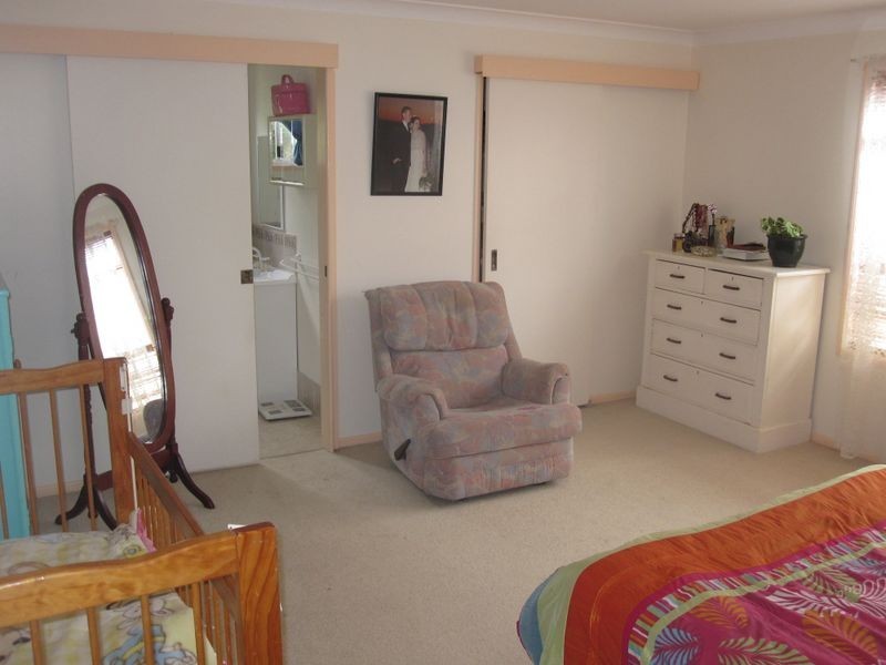 64 Barrow Street, Gayndah QLD 4625