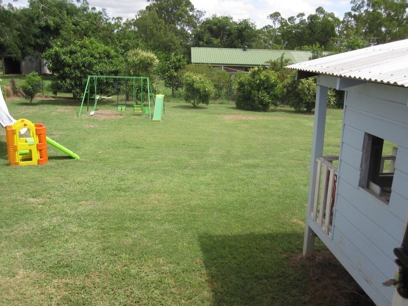 64 Barrow Street, Gayndah QLD 4625