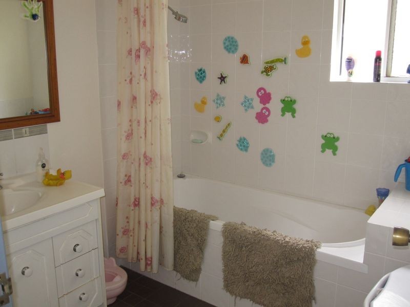 64 Barrow Street, Gayndah QLD 4625