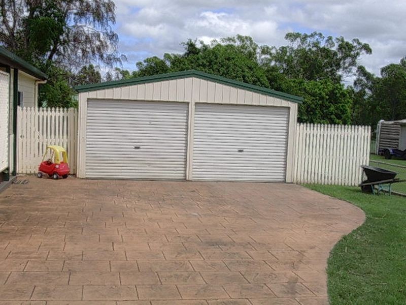 64 Barrow Street, Gayndah QLD 4625