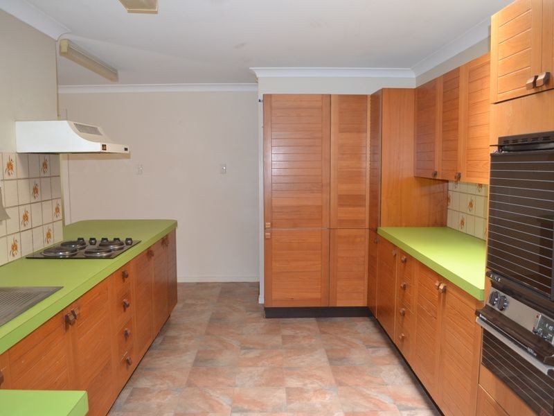 18 Spencer St, Gayndah QLD 4625