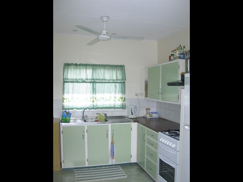 42 Bluff View Road, Biggenden QLD 4621