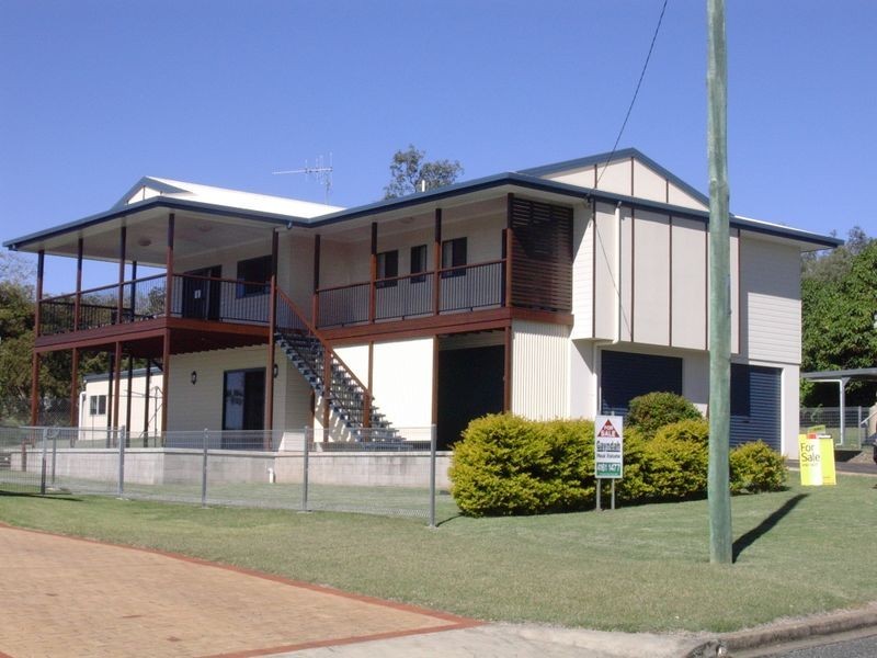 51 Warton Street, Gayndah QLD 4625