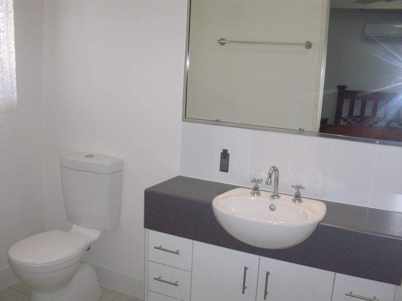 51 Warton Street, Gayndah QLD 4625