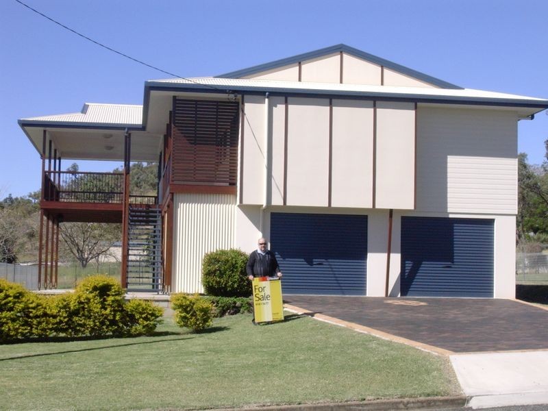 51 Warton Street, Gayndah QLD 4625