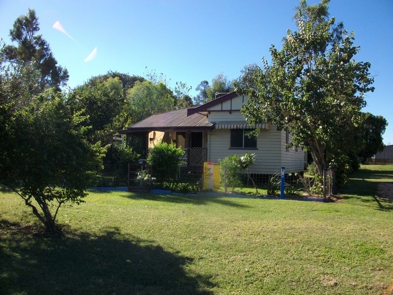 54 Arthur Street, Gayndah QLD 4625