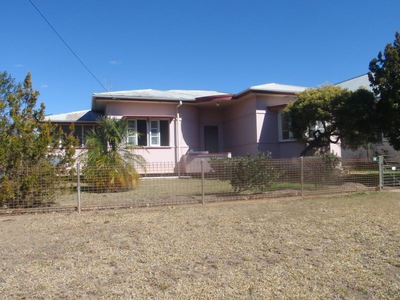 14 Moore  Street, Wandoan QLD 4419