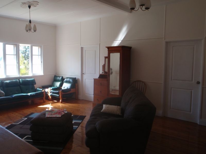 14 Moore  Street, Wandoan QLD 4419