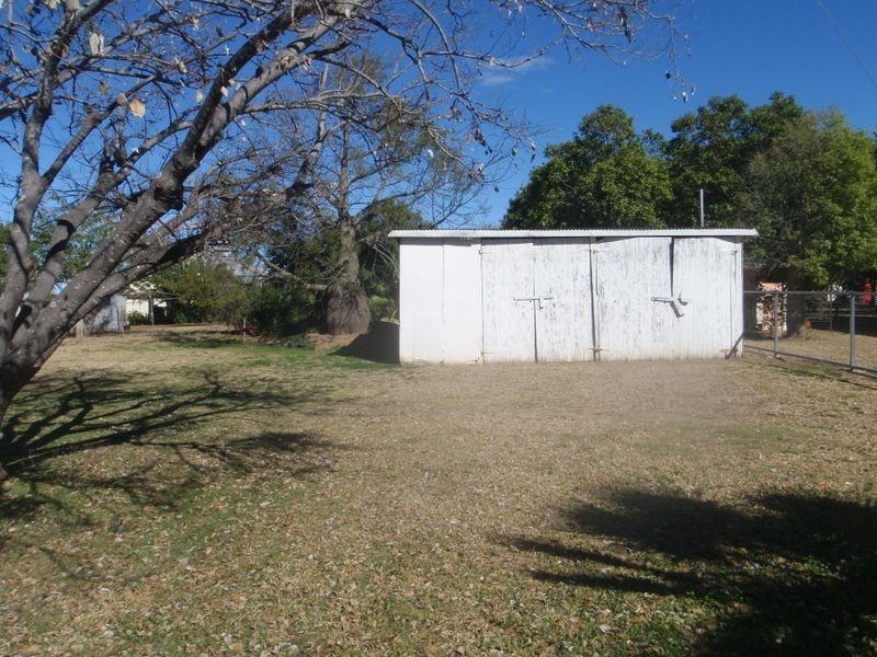 14 Moore  Street, Wandoan QLD 4419