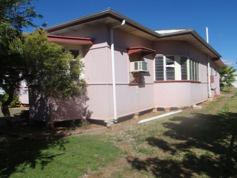 14 Moore  Street, Wandoan QLD 4419