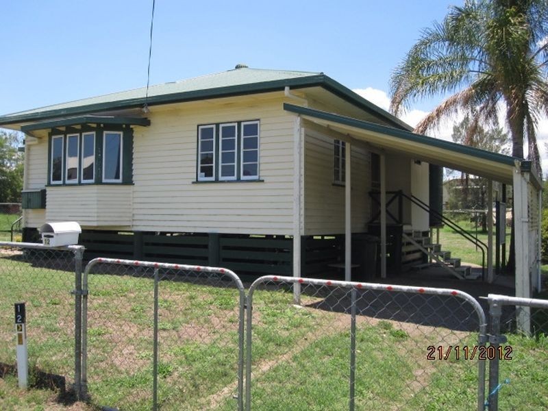 12 Boorunbeh Street, Gayndah QLD 4625