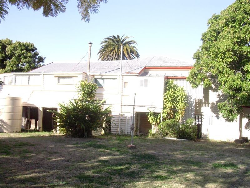 28 Barrow Street, Gayndah QLD 4625