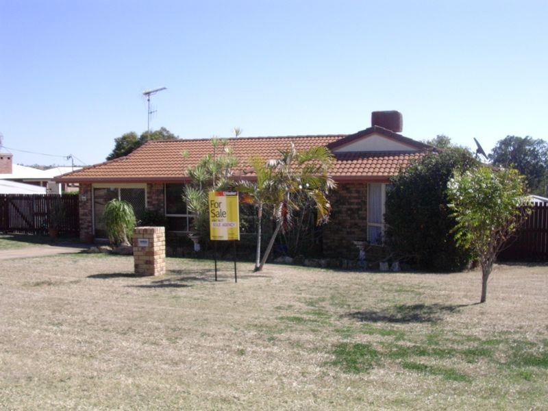 80 Fielding Street, Gayndah QLD 4625