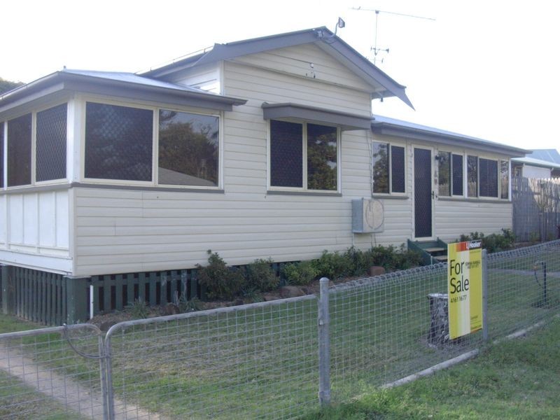 26 Simon Street, Gayndah QLD 4625