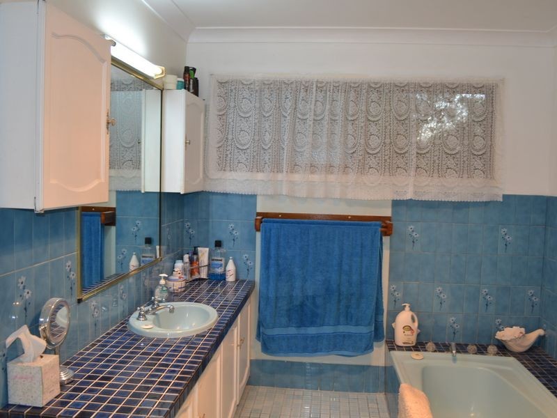 2-4 Old Maryborough Road, Gayndah QLD 4625