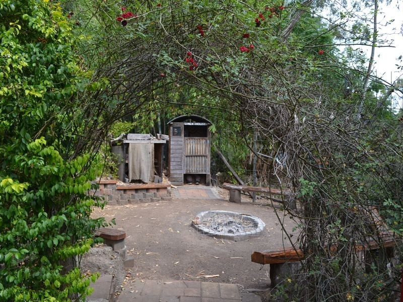 2-4 Old Maryborough Road, Gayndah QLD 4625