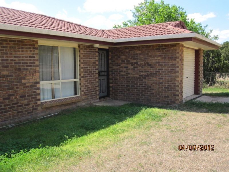 4 Les Baker Street, Gayndah QLD 4625