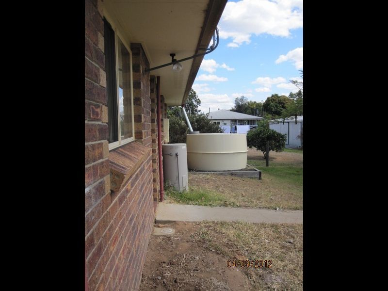 4 Les Baker Street, Gayndah QLD 4625