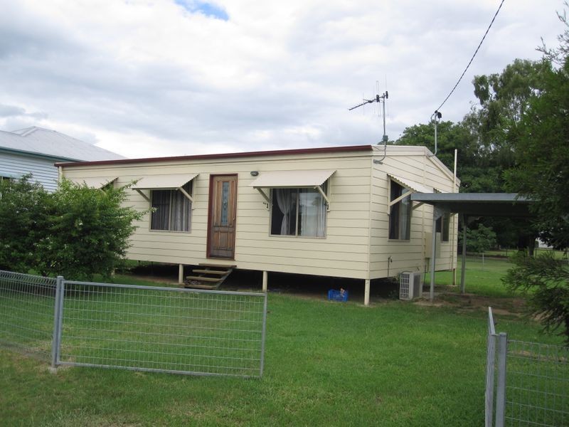 23 Barrow Street, Gayndah QLD 4625