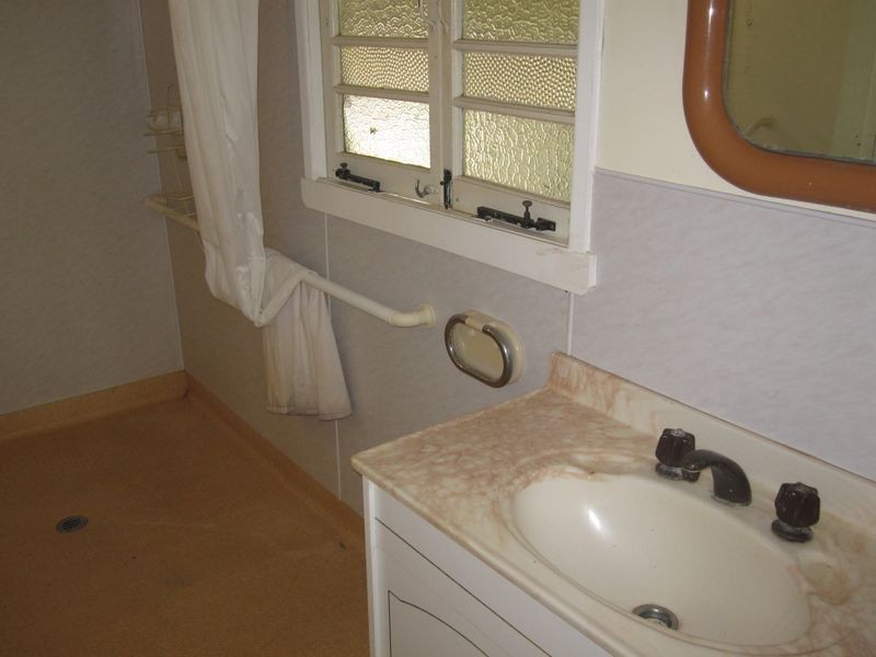 61 Barrow Street, Gayndah QLD 4625