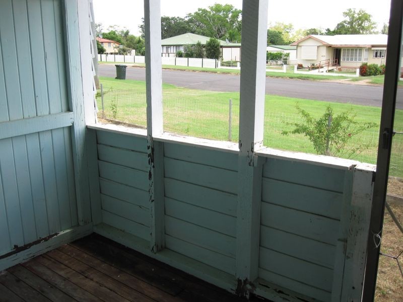 61 Barrow Street, Gayndah QLD 4625