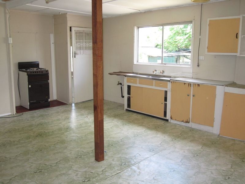 61 Barrow Street, Gayndah QLD 4625